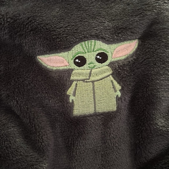 Star Wars Baby Yoda/Grogu Dark Gray Women's cropped hoodie size XL - Picture 7 of 7